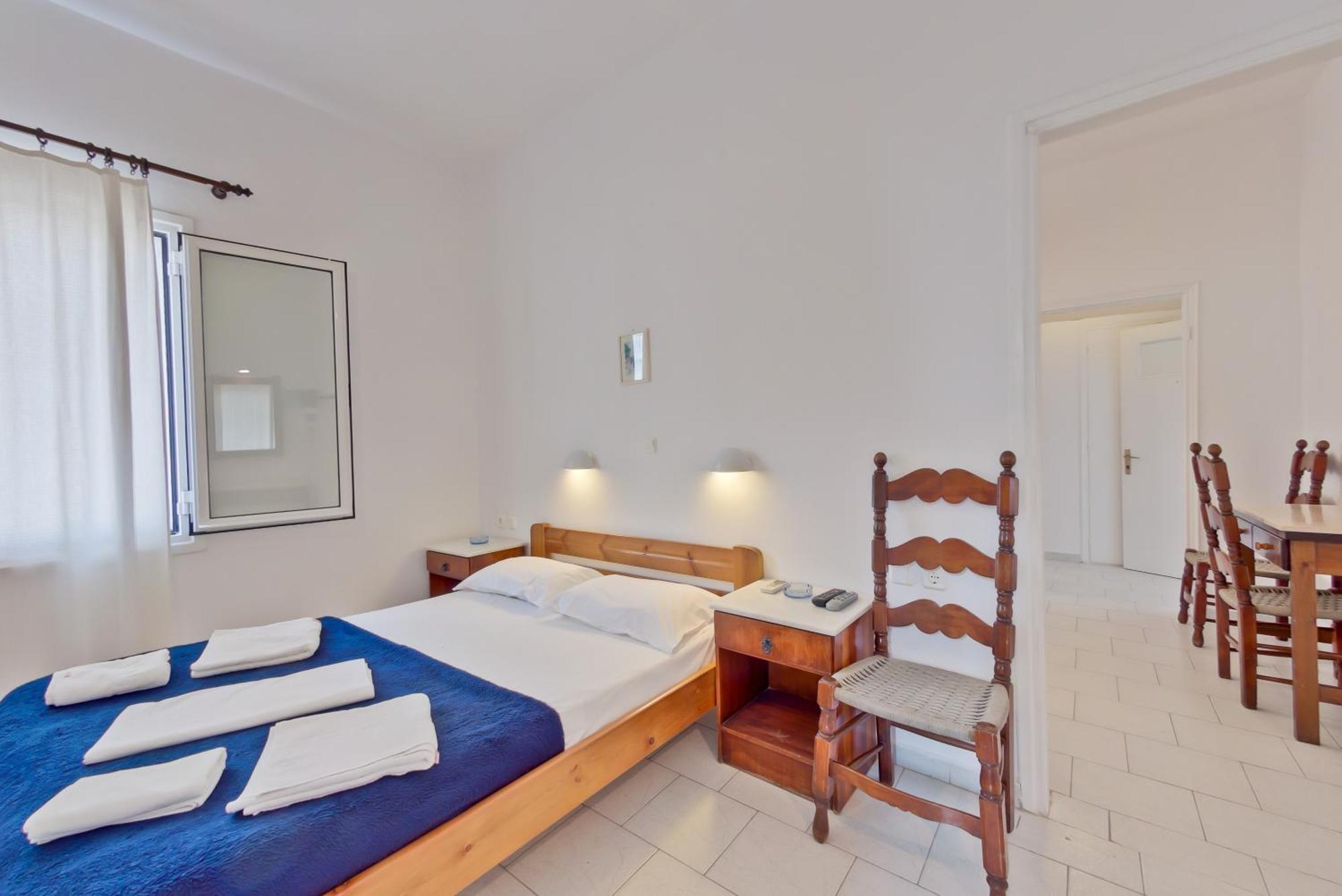 Paris Rooms Antiparos Room photo